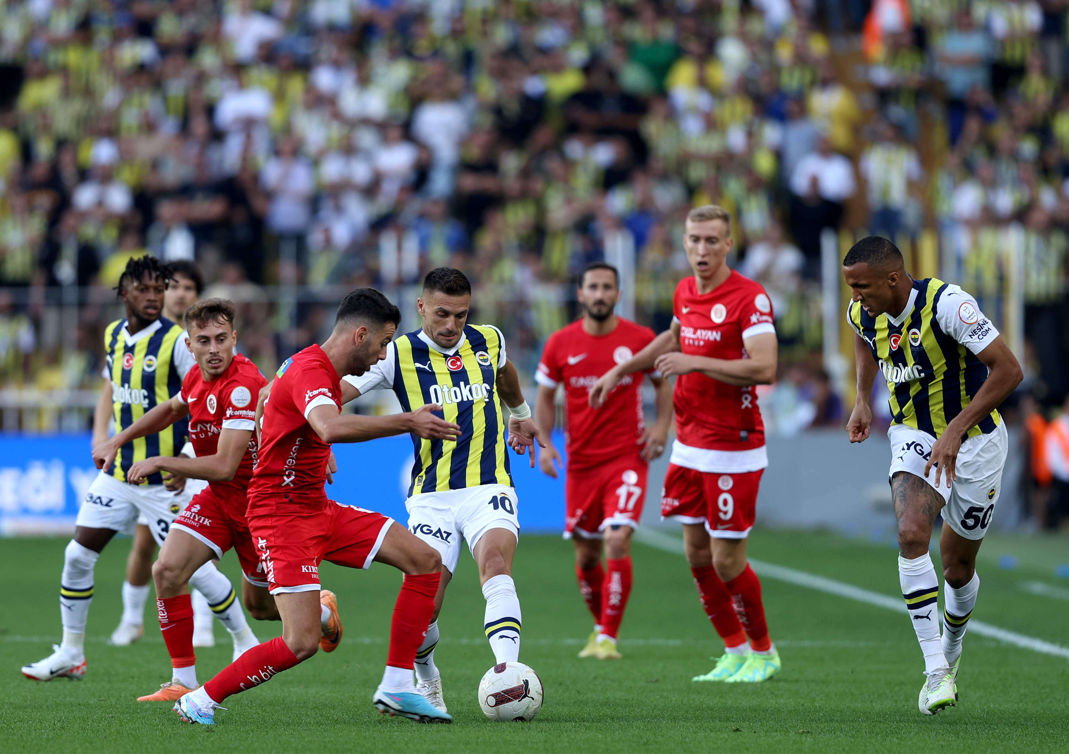 AA-20230917-32173722-32173721-FENERBAHCE_BITEXEN_ANTALYASPOR (1)