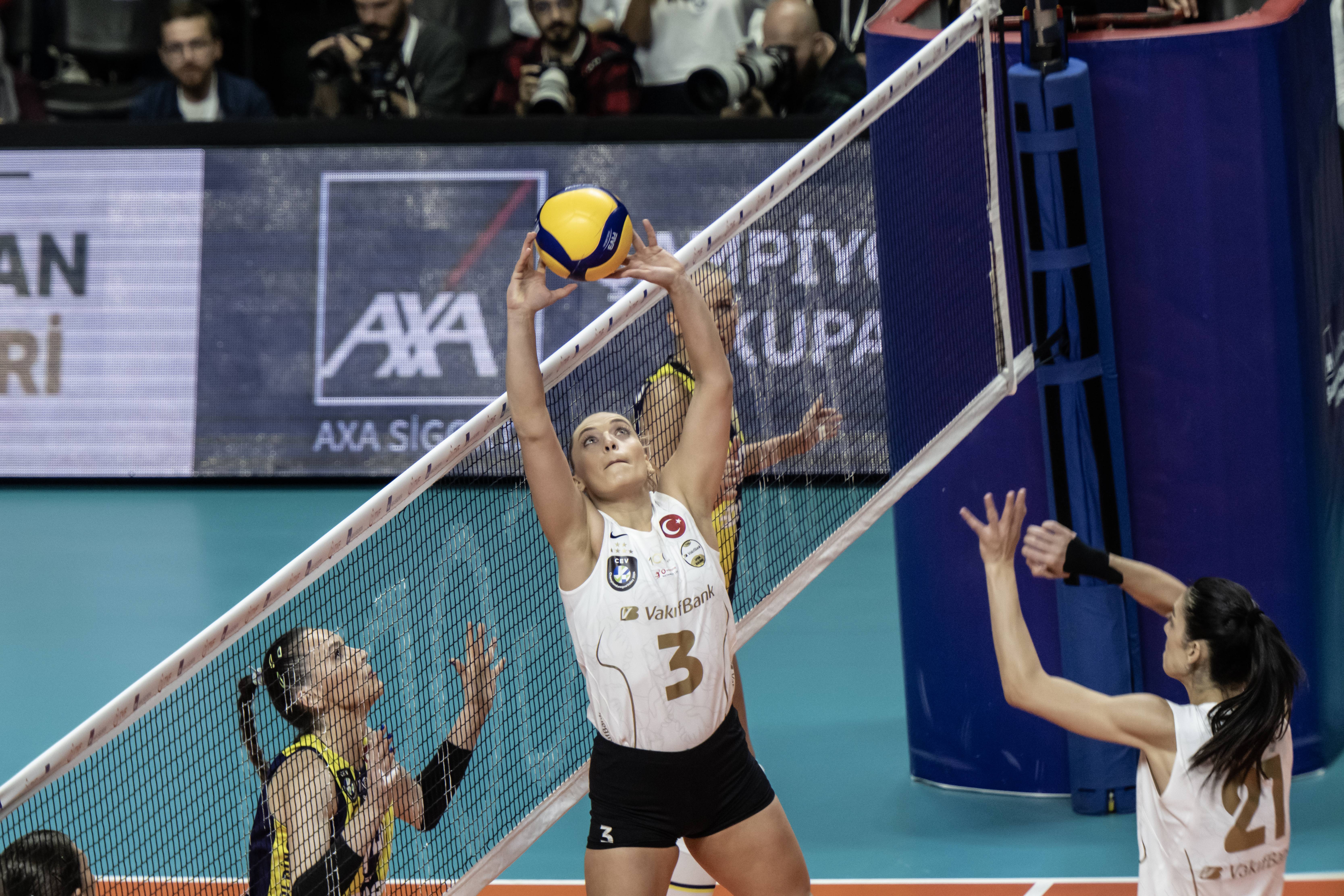 AA-20231011-32375837-32375829-FENERBAHCE_OPET_VAKIFBANK (1)