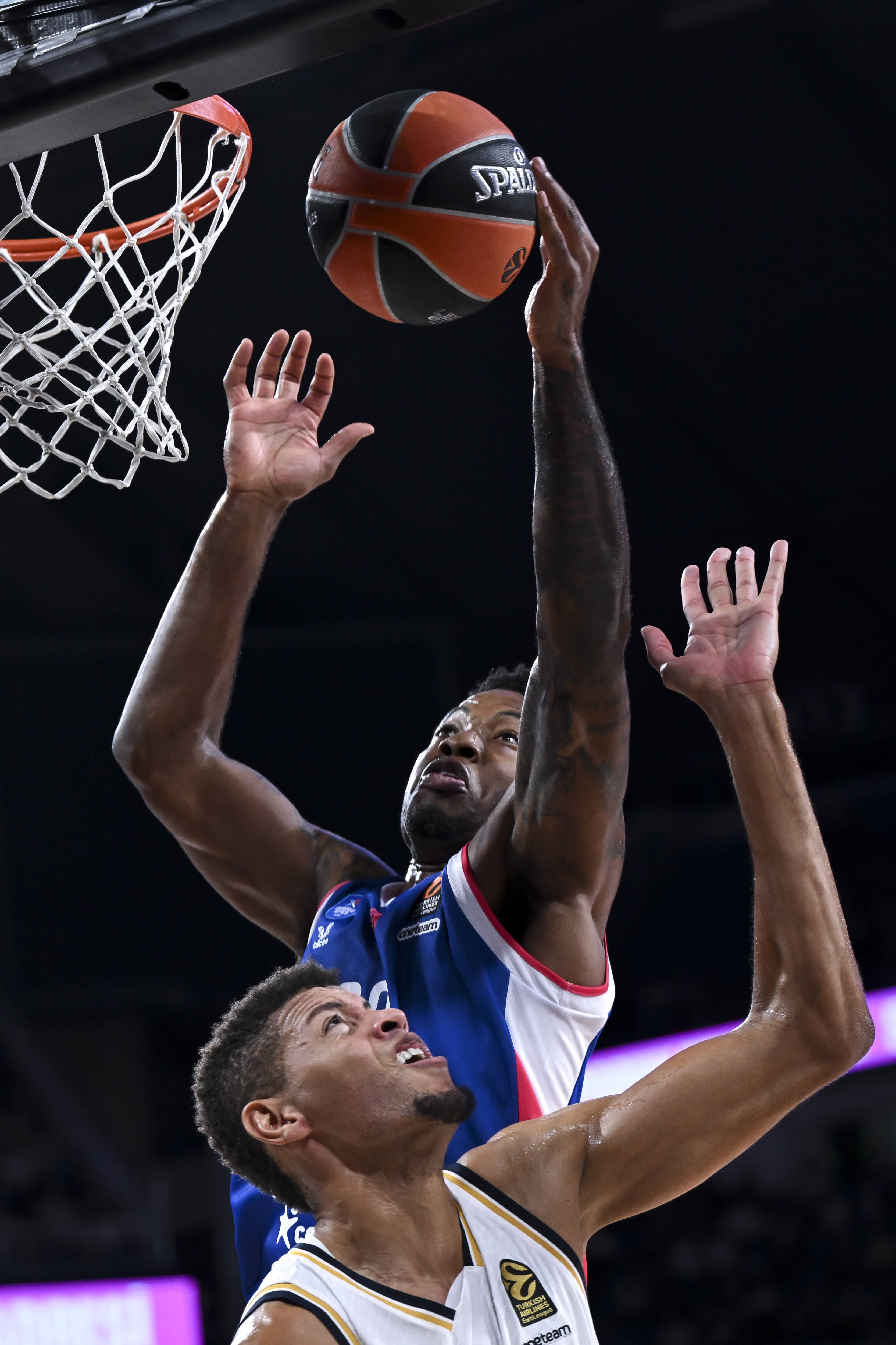 AA-20231012-32386044-32386032-ANADOLU_EFES_REAL_MADRID (1)