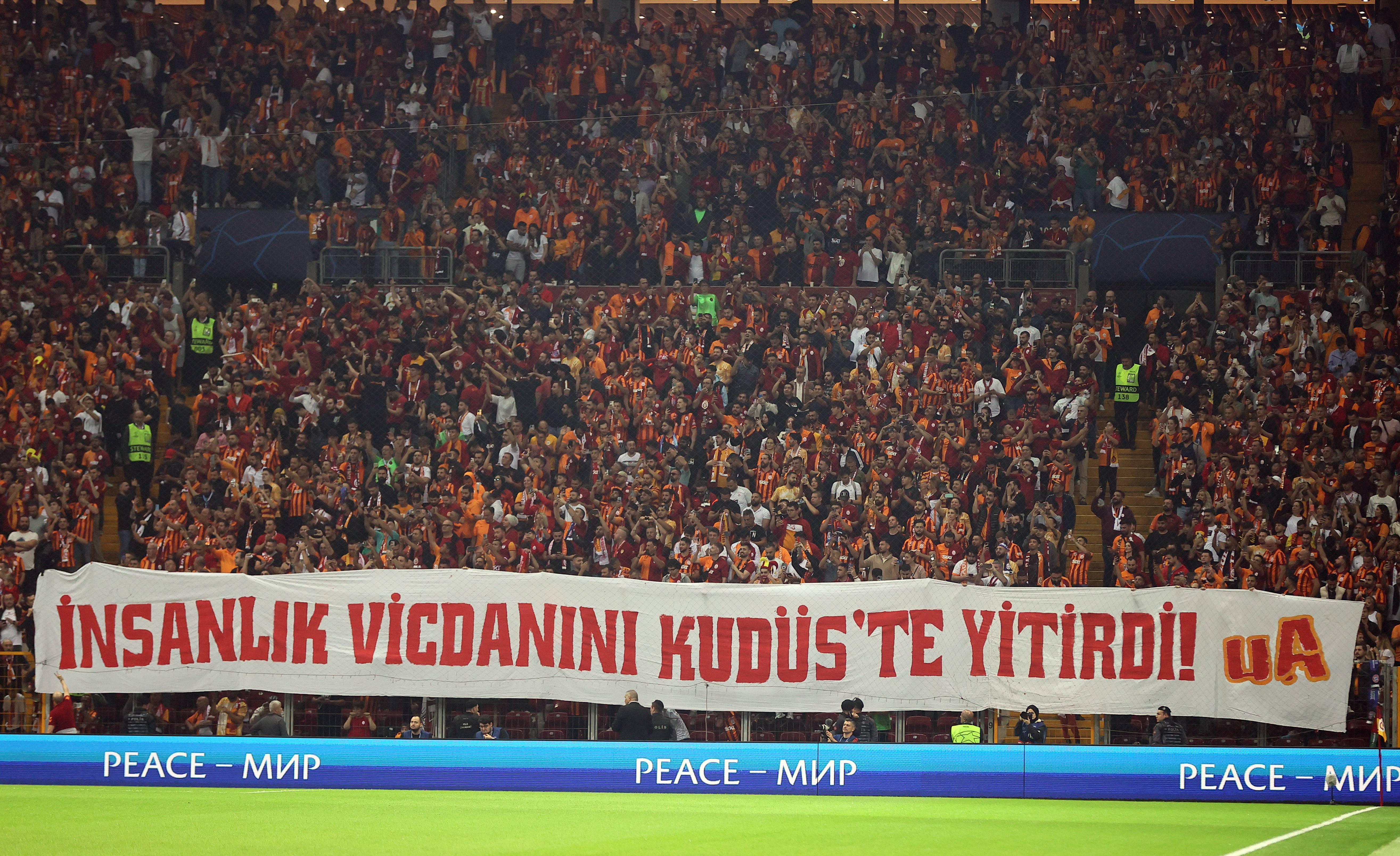 AA-20231024-32507147-32507143-GALATASARAYBAYERN_MUNIH (1)