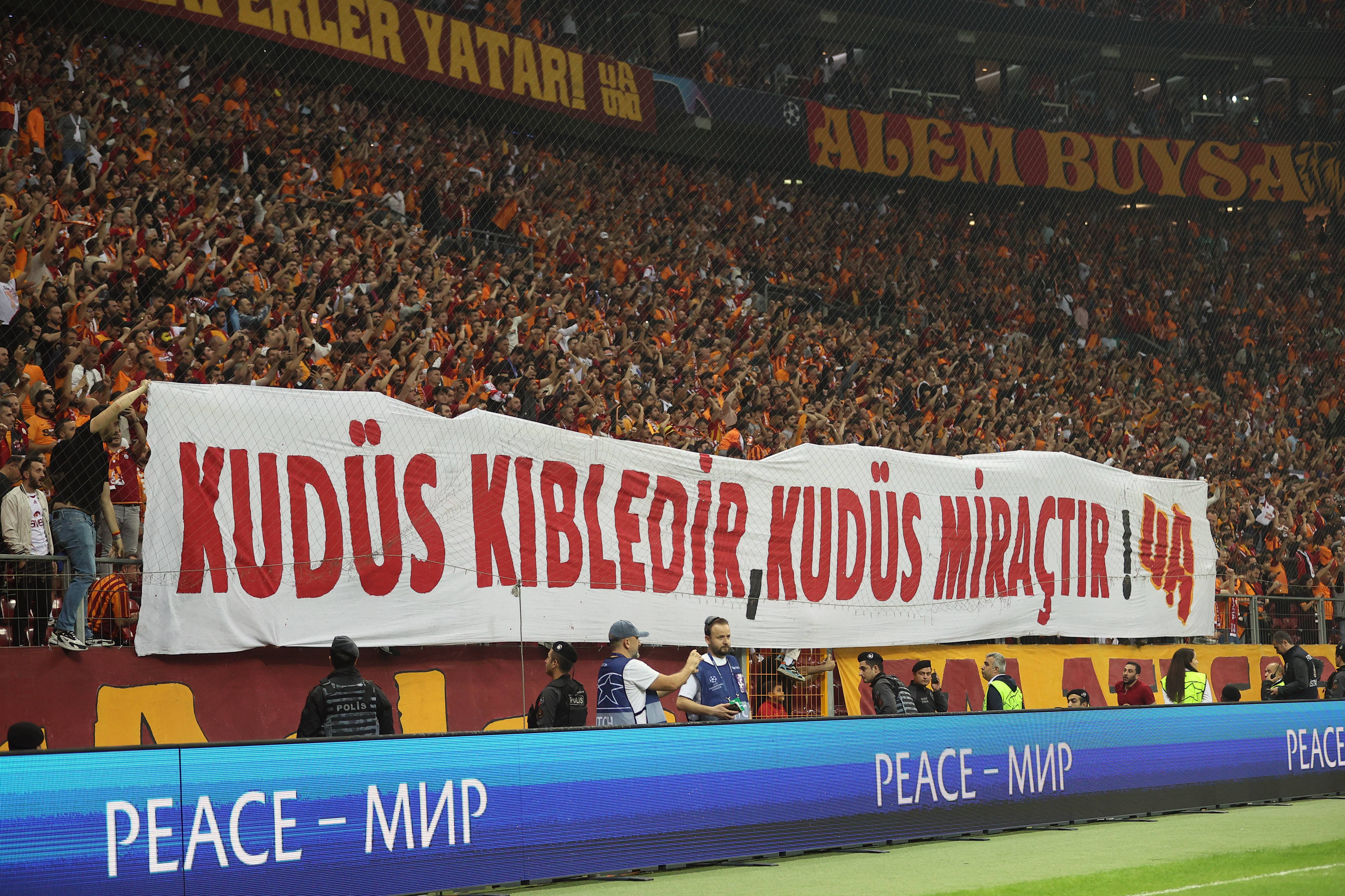 AA-20231024-32507147-32507144-GALATASARAYBAYERN_MUNIH (1)