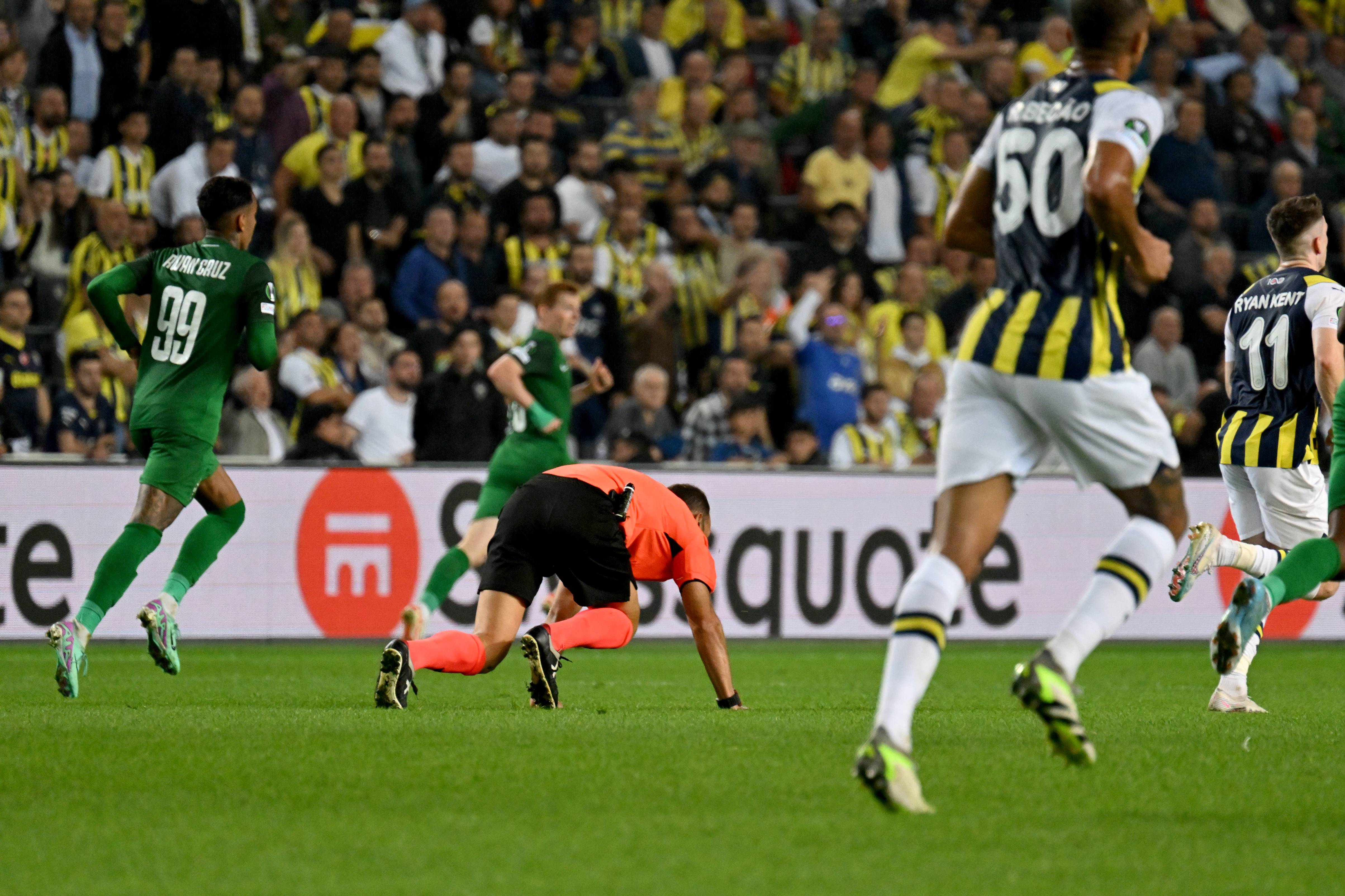 AA-20231026-32529620-32529616-FENERBAHCE_LUDOGORETS (1)