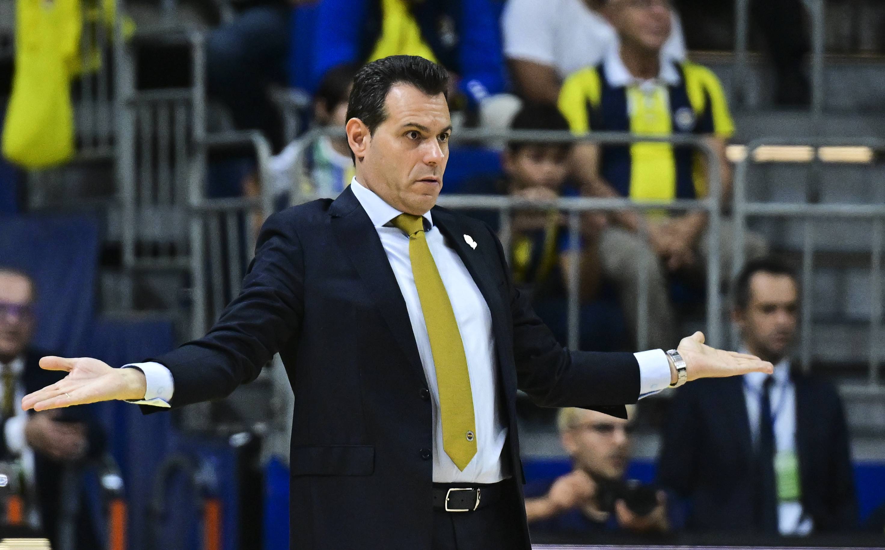 AA-20231102-32619879-32619872-FENERBAHCE_BEKO_OLYMPIAKOS (1)