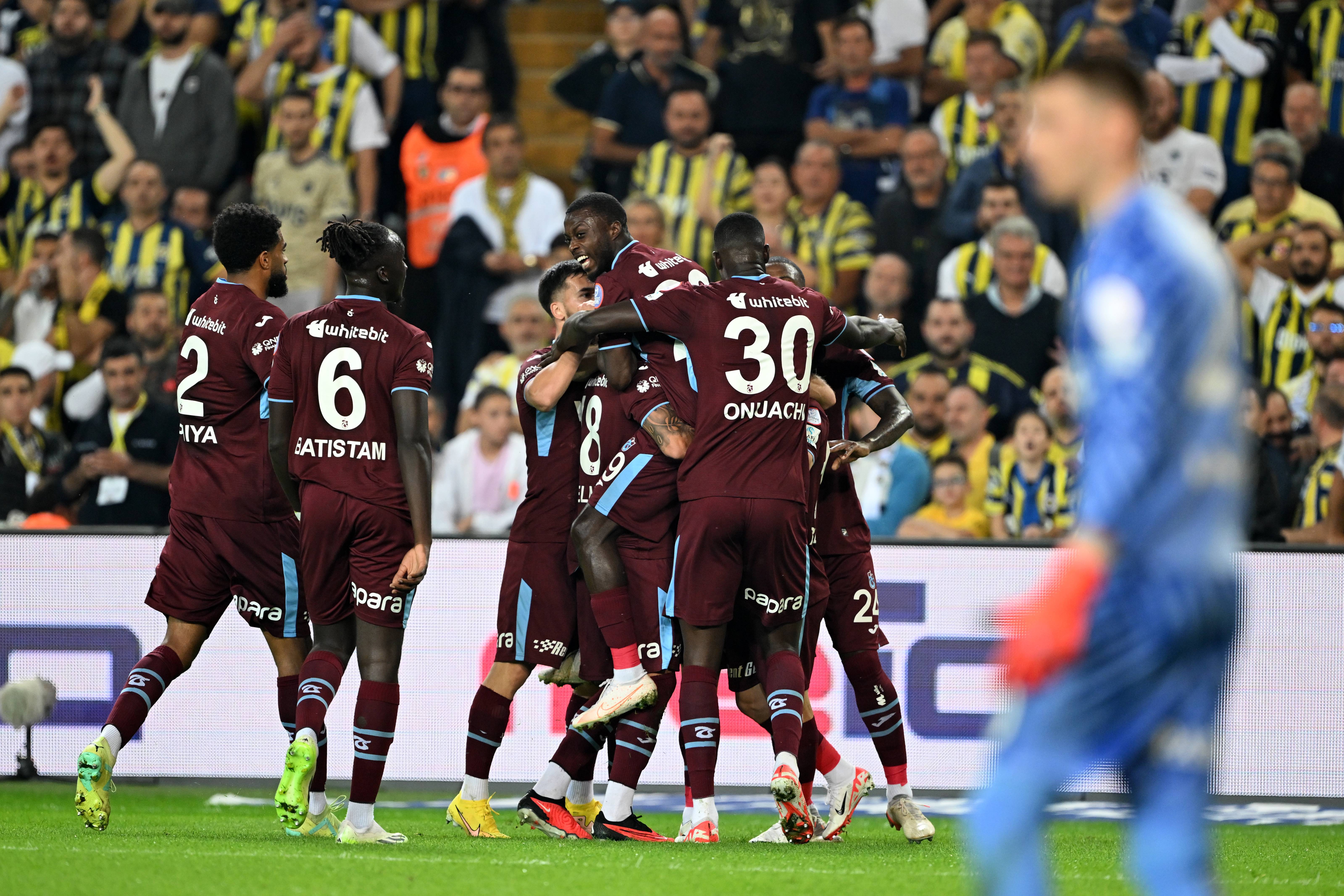 AA-20231104-32654978-32654973-FENERBAHCE_TRABZONSPOR (1)