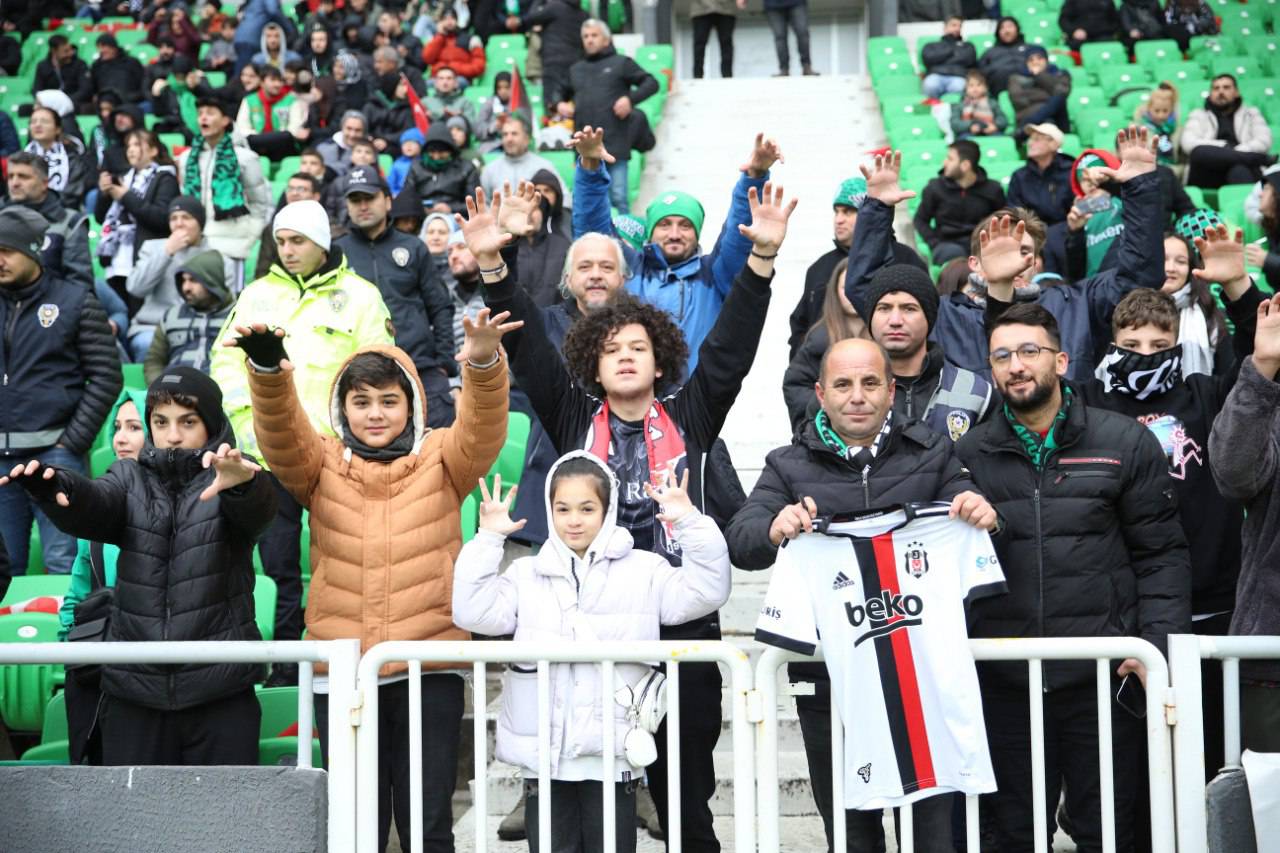 AA-20231119-32964740-32964736-SAKARYASPOR_BESIKTAS (1)