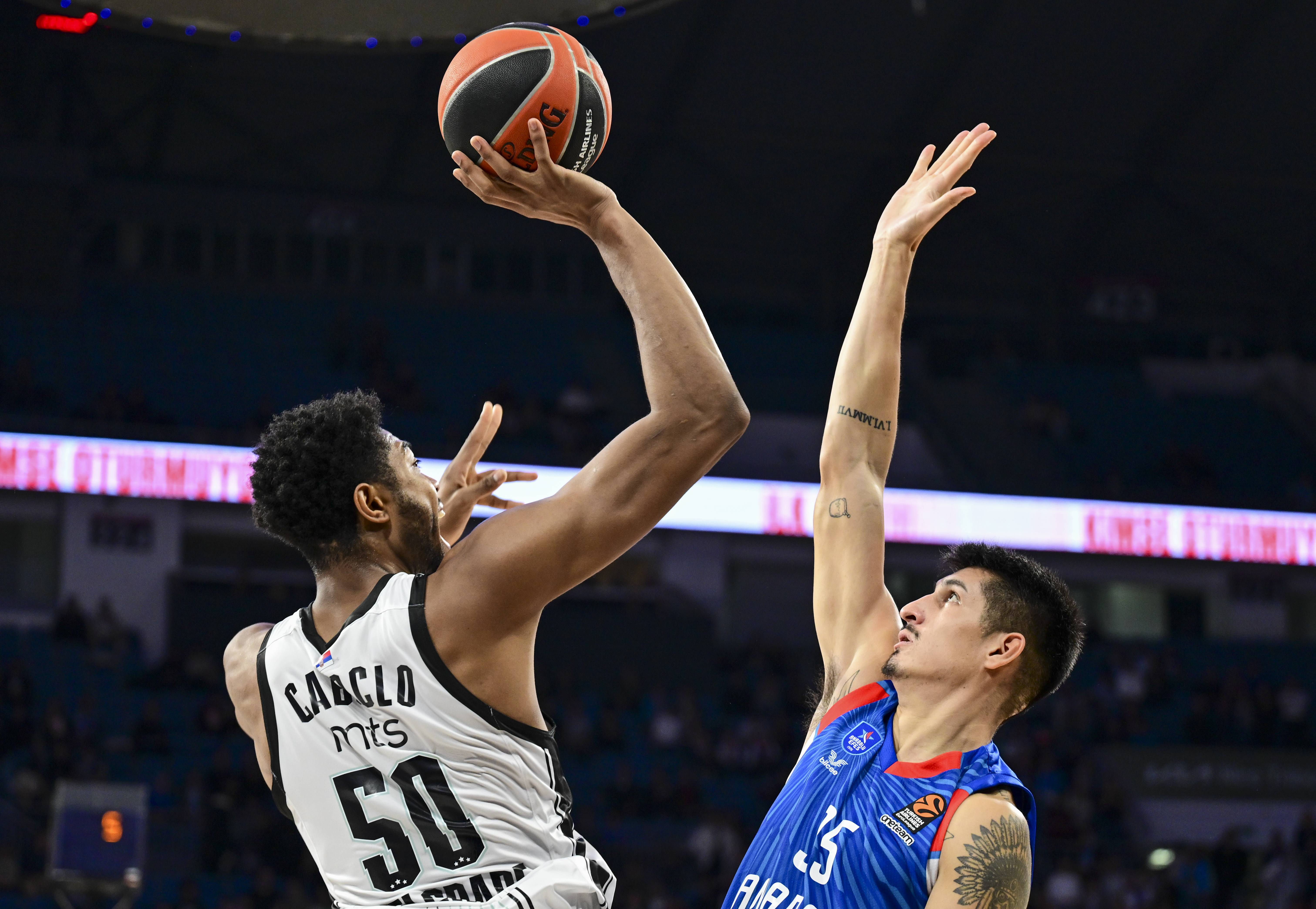 AA-20231124-33015129-33015125-ANADOLU_EFES_PARTIZAN (1)