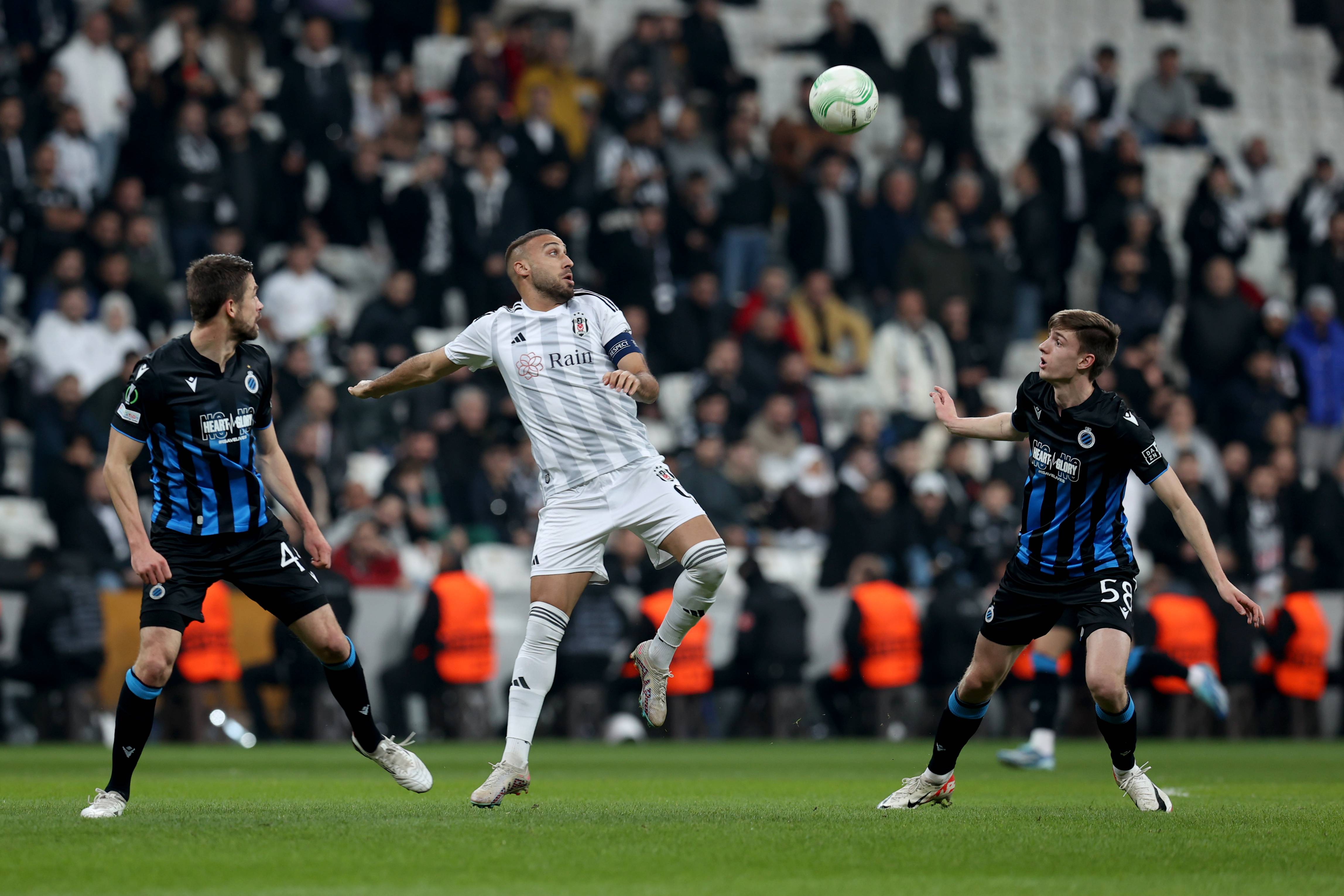 AA-20231130-33070595-33070588-BESIKTAS_CLUB_BRUGGE (1)