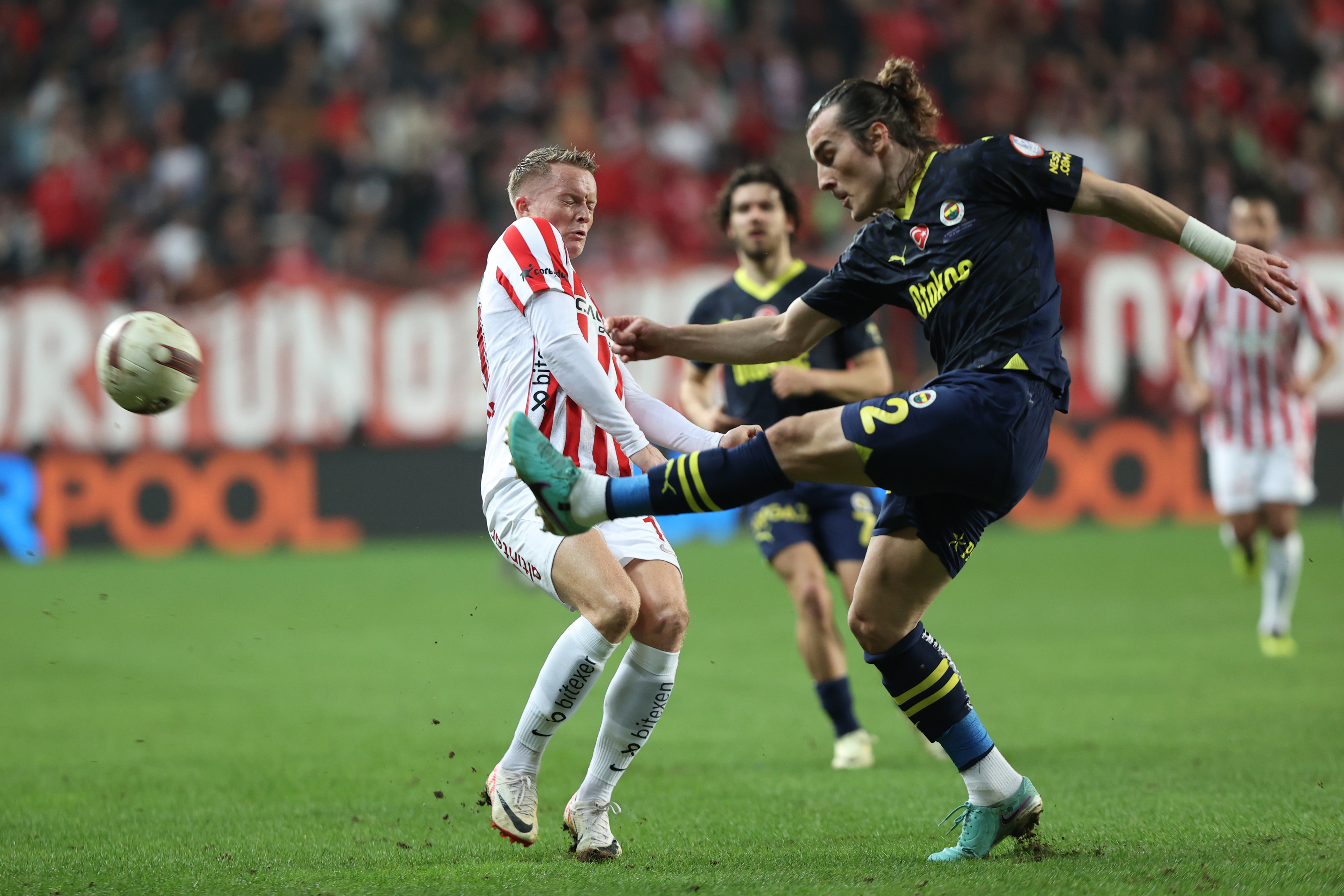 Aa 20240203 33606486 33606481 Bitexen Antalyaspor Fenerbahce (1)